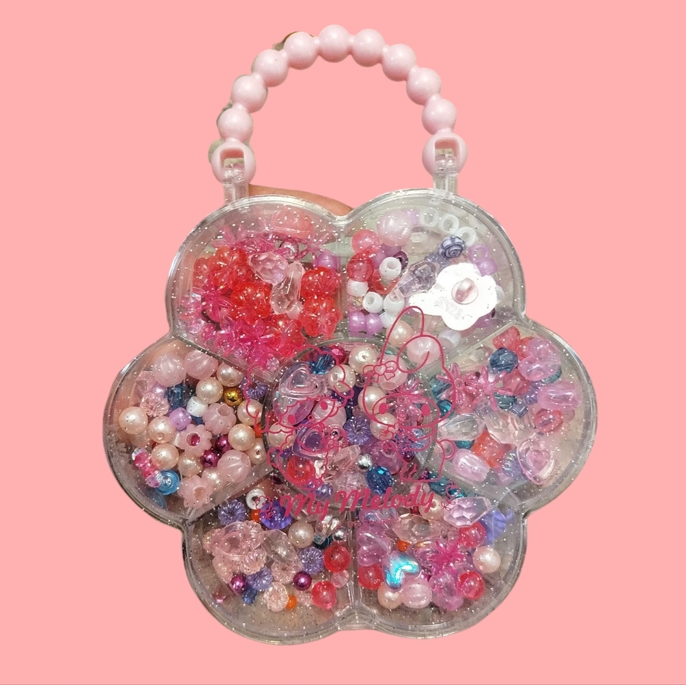 My Melody Sanrio flower bracelet / jelewry making beads kit / container